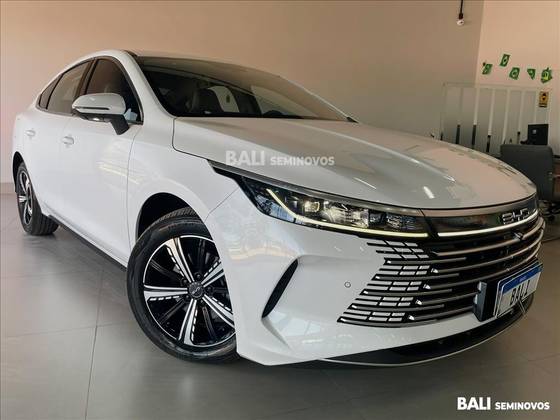 BYD KING 1.5 DM-I PHEV GS AUTOMÁTICO BYD KING 1.5 DM-I PHEV GS AUTOMÁTICO